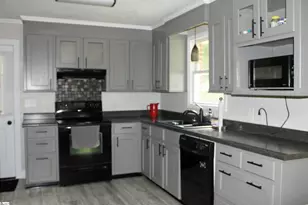 1117 Farrs Bridge Rd, Greenville, SC 29611 - Photo 4