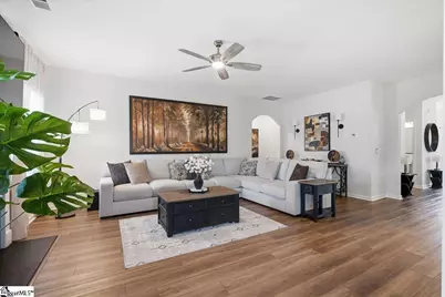 501 S Oak Crest Drive, Belton, SC 29697 - Photo 8