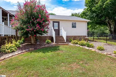 208 Pineview Drive, Pelzer, SC 29669 - Photo 8