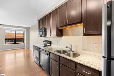 100 E Washington Street #Unit 63, Greenville, SC 29601 - Photo 8