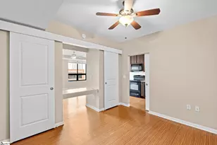 100 E Washington St, Greenville, SC 29601 - Photo 18