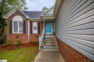16 Fawndale Ln, Fountain Inn, SC 29644 - Photo 2