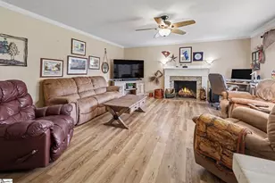 1095 Alexander Rd, Taylors, SC 29687 - Photo 6
