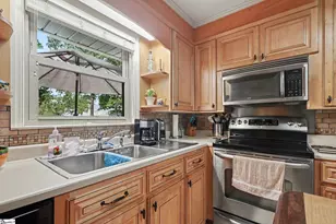 1095 Alexander Rd, Taylors, SC 29687 - Photo 12