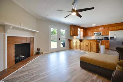 5 Notre Dame Drive, Greenville, SC 29617 - Photo 2