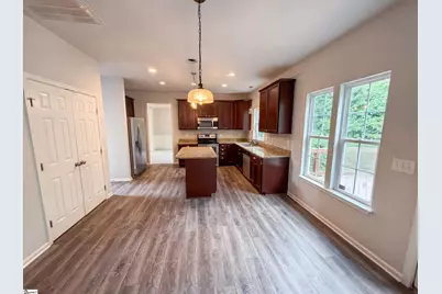 109 Hydrangea Way, Simpsonville, SC 29681 - Photo 2