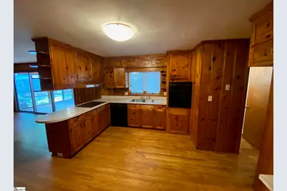 204 Glendale Avenue, Laurens, SC 29360 - Photo 8