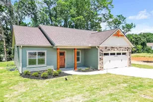 110 Saluda St, Belton, SC 29672 - Photo 2