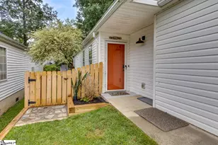 22 Lantern Ln, Greer, SC 29651 - Photo 2