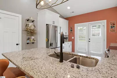 17 Owens Street, Greenville, SC 29611 - Photo 12