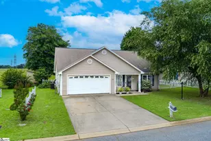402 Ashwood Ln, Anderson, SC 29625 - Photo 2