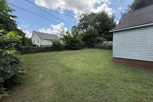 402 Florence St, Clinton, SC 29335 - Photo 22