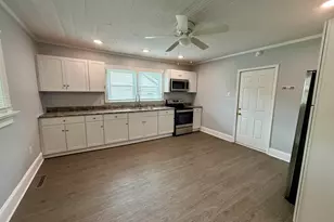 402 Florence St, Clinton, SC 29335 - Photo 4