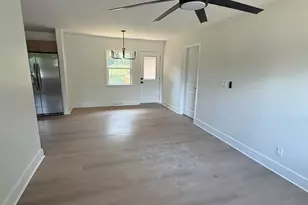 18 Brookview Dr, Greenville, SC 29605 - Photo 2