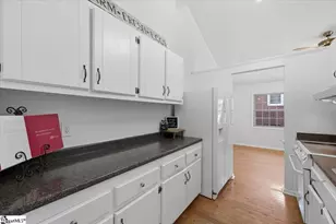 27 Cherrylane Dr, Greenville, SC 29617 - Photo 16