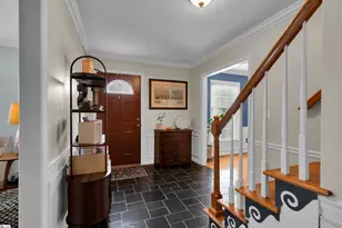 210 Heathwood Dr, Spartanburg, SC 29307 - Photo 2