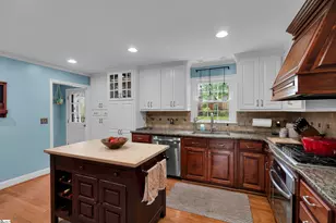 210 Heathwood Dr, Spartanburg, SC 29307 - Photo 6