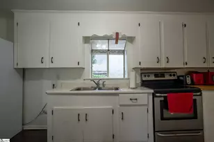 213 Colonial Rd, Greenville, SC 29611 - Photo 16