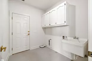 302 Greenview Cir, Greenville, SC 29609 - Photo 32