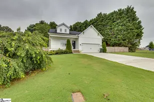 202 Meadow Ln, Easley, SC 29642 - Photo 2