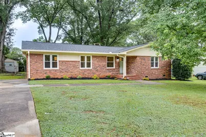 106 Roebuck Drive, Simpsonville, SC 29681 - Photo 2