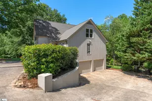 302 Golf View Ln, Greenville, SC 29609 - Photo 4