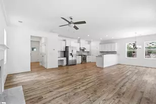 119 Howell Cir, Greenville, SC 29615 - Photo 6