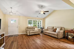 1041 Stoneham Cir, Anderson, SC 29626 - Photo 10