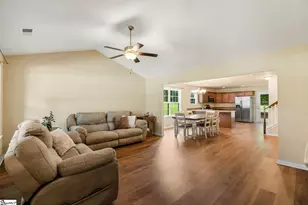 1041 Stoneham Cir, Anderson, SC 29626 - Photo 2