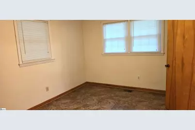 180 Edgewood Drive, Spartanburg, SC 29307 - Photo 12