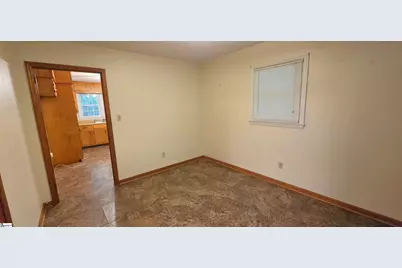 180 Edgewood Drive, Spartanburg, SC 29307 - Photo 8