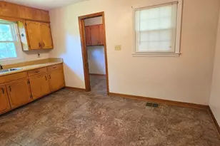 180 Edgewood Dr, Spartanburg, SC 29307 - Photo 8