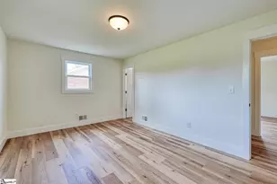 222 Northgate Cir, Boiling Springs, SC 29316 - Photo 16