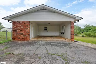 222 Northgate Cir, Boiling Springs, SC 29316 - Photo 22