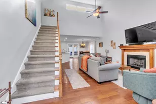 204 Flagstar Ct, Fountain Inn, SC 29644 - Photo 4