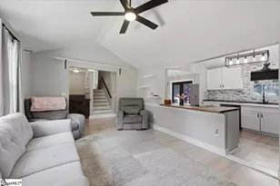 302 Waterbury Ct, Simpsonville, SC 29680 - Photo 6