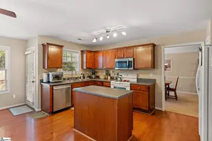 110 Ashington Dr, Simpsonville, SC 29680 - Photo 10