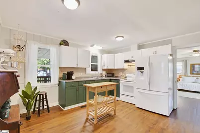 428 S Main Street, Simpsonville, SC 29681 - Photo 12