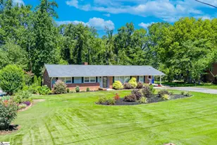 220 Holly Dr, Spartanburg, SC 29301 - Photo 2