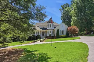 901 Bennetts Bridge Rd, Greer, SC 29651 - Photo 2