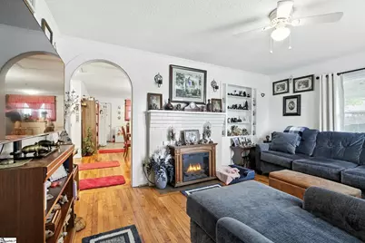 303 Poplar Street, Gaffney, SC 29341 - Photo 2