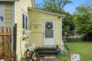 303 Poplar St, Gaffney, SC 29341 - Photo 14
