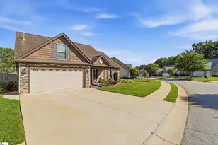 870 Vandenburg Dr, Boiling Springs, SC 29316 - Photo 2