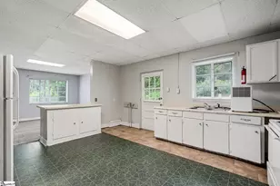 7 Edgewood Dr, Ware Shoals, SC 29692 - Photo 6