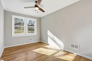 601 S D St, Easley, SC 29640 - Photo 20