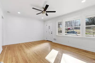 601 S D Street, Easley, SC 29640 - Photo 4