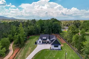 569 Meece Bridge Rd, Taylors, SC 29687 - Photo 2