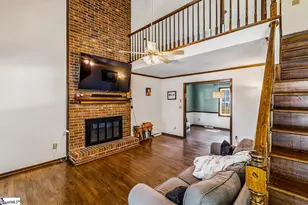 7 Ashley Ln, Taylors, SC 29687 - Photo 6