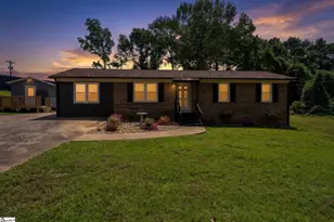 150 Spring St, Wellford, SC 29385 - Photo 1