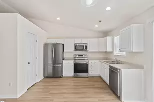208 McConnell Rd, Taylors, SC 29687 - Photo 6